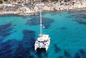 Vanuit Palma: Luxe Catamaran Groepstour met Tapas & Drankjes