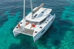 Da Palma: Tour di gruppo in catamarano di lusso con tapas e bevande