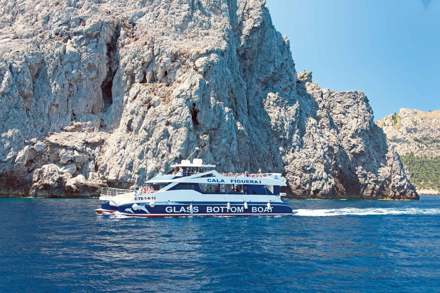 Alcudia: Glass Bottom Boat Trip to Formentor Beach