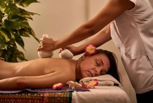 Massaggio thailandese Luk Pra Kob