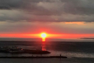 Majorque : dîner à bord d'un catamaran privé avec plongée en apnée et paddle surfing
