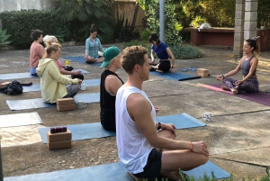 Mallorca: Retiro de 4 horas de yoga, meditación y vibraciones mágicas