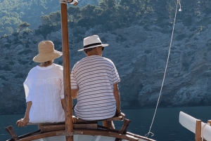 Майорка: Алькудия: частная экскурсия на лодке со снорклингом