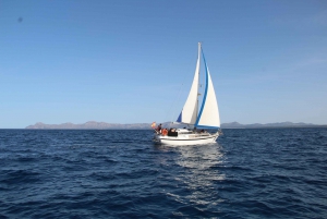 Mallorca/Alcudia: Private Boat Trip with snack and Swim