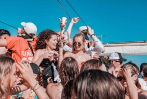 Mallorca : Boat Party avec DJ, buffet et divertissement
