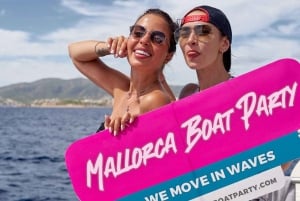 Majorque : Soirée en bateau avec DJ, déjeuner et entrée en boîte de nuit