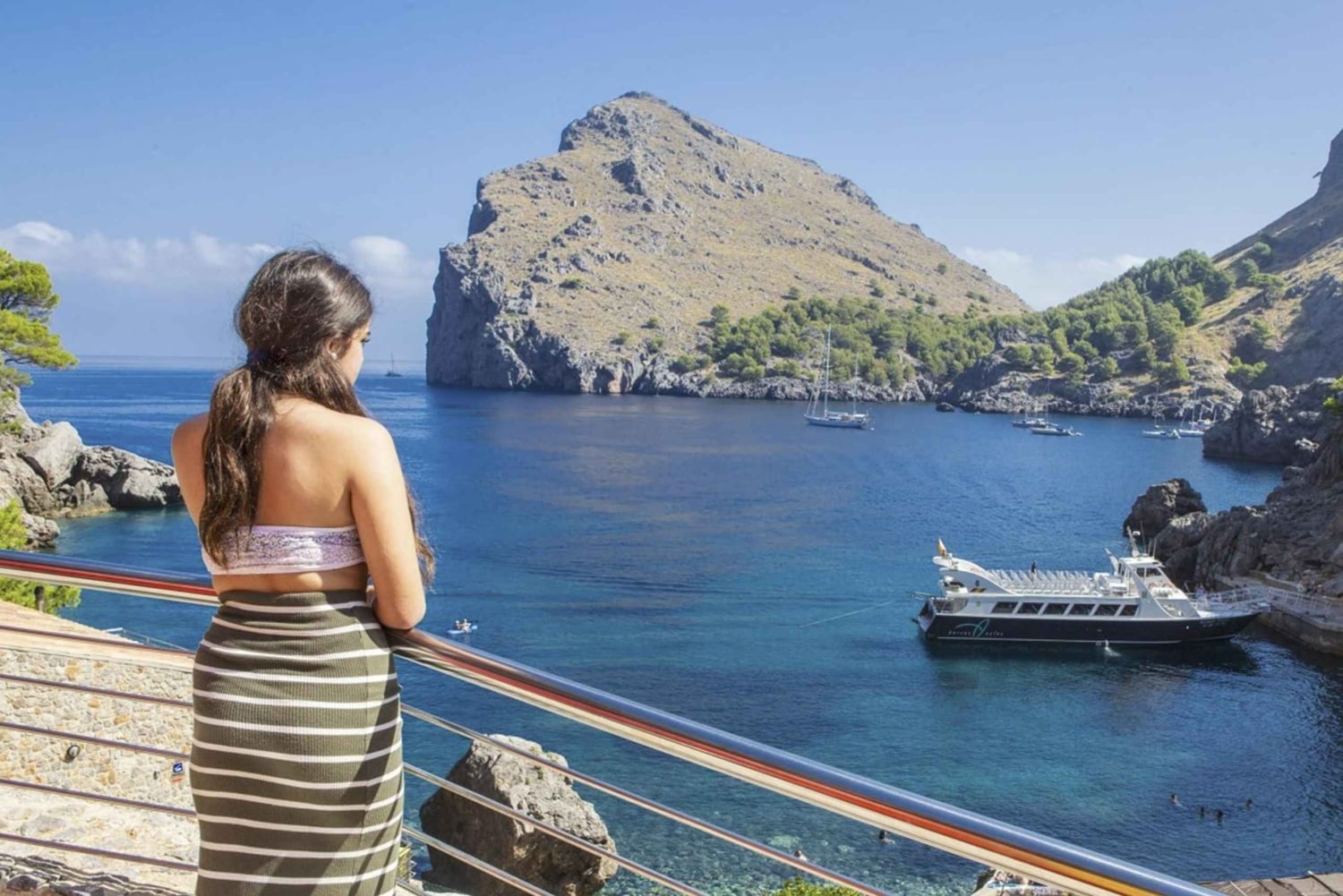 Tur med buss, trikk, tog og båt på Mallorca med polsk guide