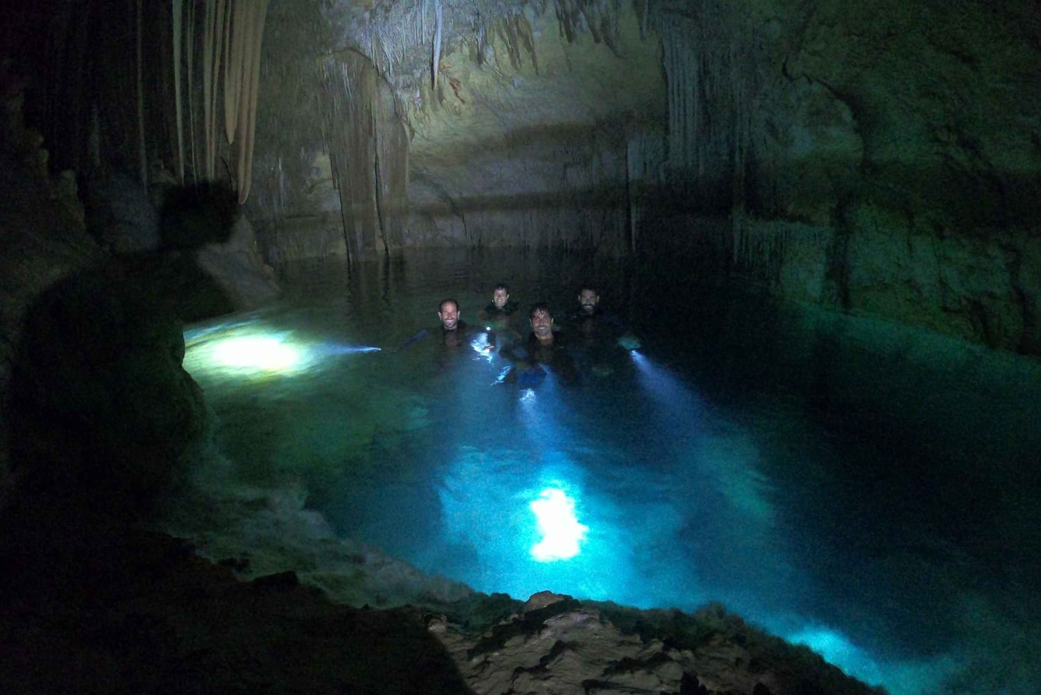 Mallorca: Excursión por los Acantilados de Cala Romántica y Cueva Marina