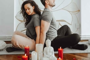Mallorca: Yoga y meditación para parejas a la luz de las velas