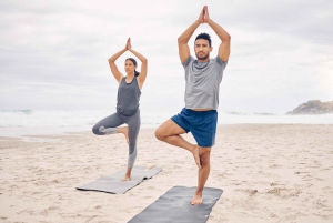 Mallorca: Candlelight Yoga Sunset Cruise for Couples