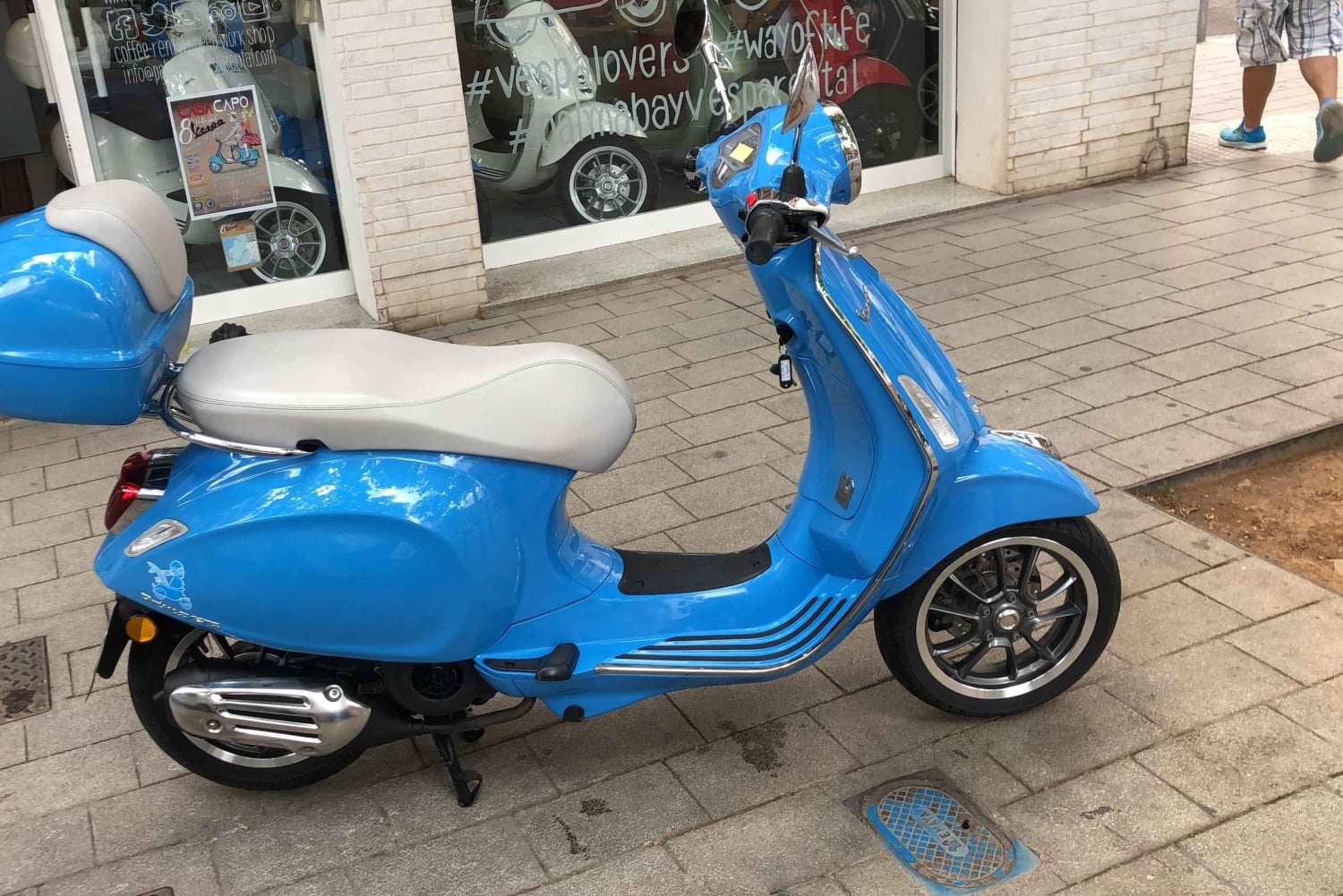 Mallorca: Explore Mallorca Island with Iconic Vespa Scooter