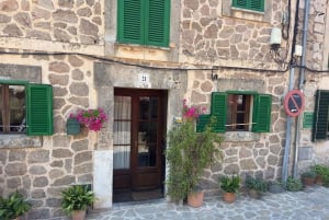 Majorque : villages, Valldemossa et déjeuner local