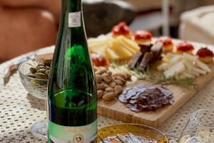 Mallorca: Gastronomic Wine Tasting & Local Delicacies