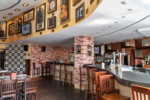 Mallorca: Entrada al Hard Rock Cafe con comida o cena