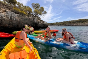 Maiorca: escursione in kayak e paddle surf tra grotte dall'acqua cristallina