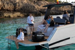 Majorka: Prywatna łódź ze skiperem z Playa de Palma