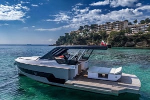 Mallorca: Privat yachtkryssning med snorkling och drycker