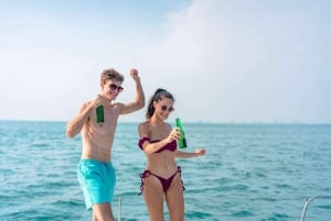 Mallorca: Privat yachtkryssning med snorkling och drycker