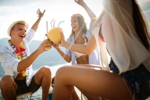 Mallorca: Privat yachtkryssning med snorkling och drycker