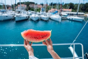 Mallorca: Privat yachtkryssning med snorkling och drycker