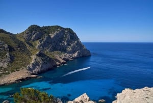 Mallorca: Privat yachtkryssning med snorkling och drycker