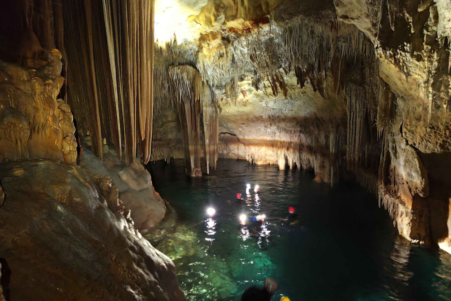 Mallorca: Seikkailu meriluolissa Cova de Colomsissa