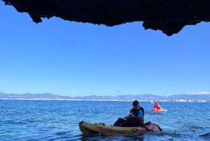 Maiorca: Passeio de caiaque pela caverna marinha com snorkeling e lanche