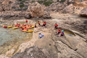 Mallorca: Zeegrotten per kajak en snorkelen met snack