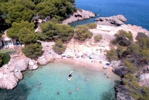 Mallorca: Diner aan boord van een privécatamaran met snorkelen en peddelsurfen