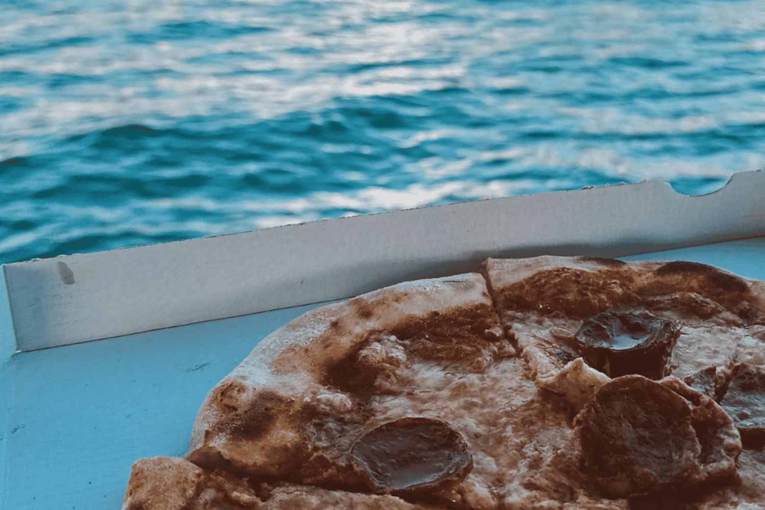 マヨルカ：サンセットピザボートツアー アンドラッチ - ドラゴンセラ + スノーケリング