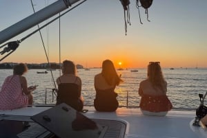 Mallorca: Solnedgangssejlads med snacks og musik