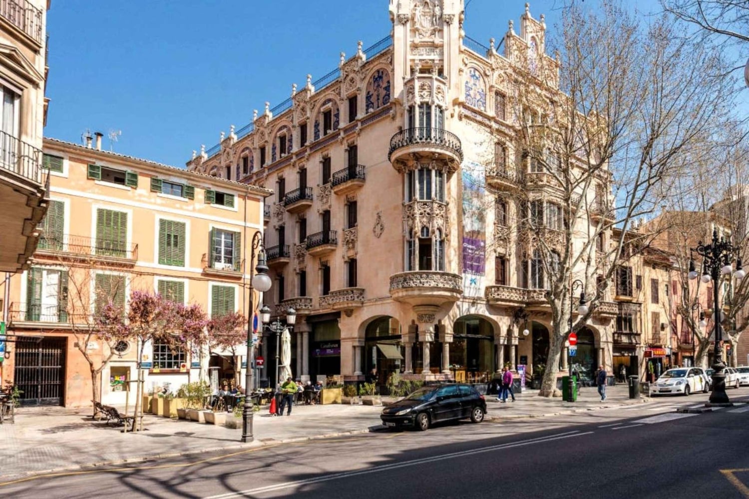 Mallorca: Transfer til Palma - guidet tur på egen hånd