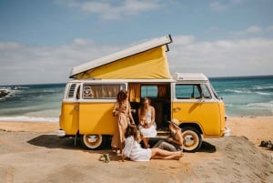 Mallorca: Puesta de sol vintage junto al mar con picnic