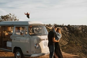 Maiorca: Tour vintage al tramonto in riva al mare con un picnic