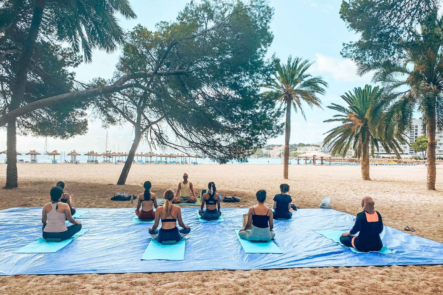 Mallorca: Yoga och brunch på Palmanovas strand