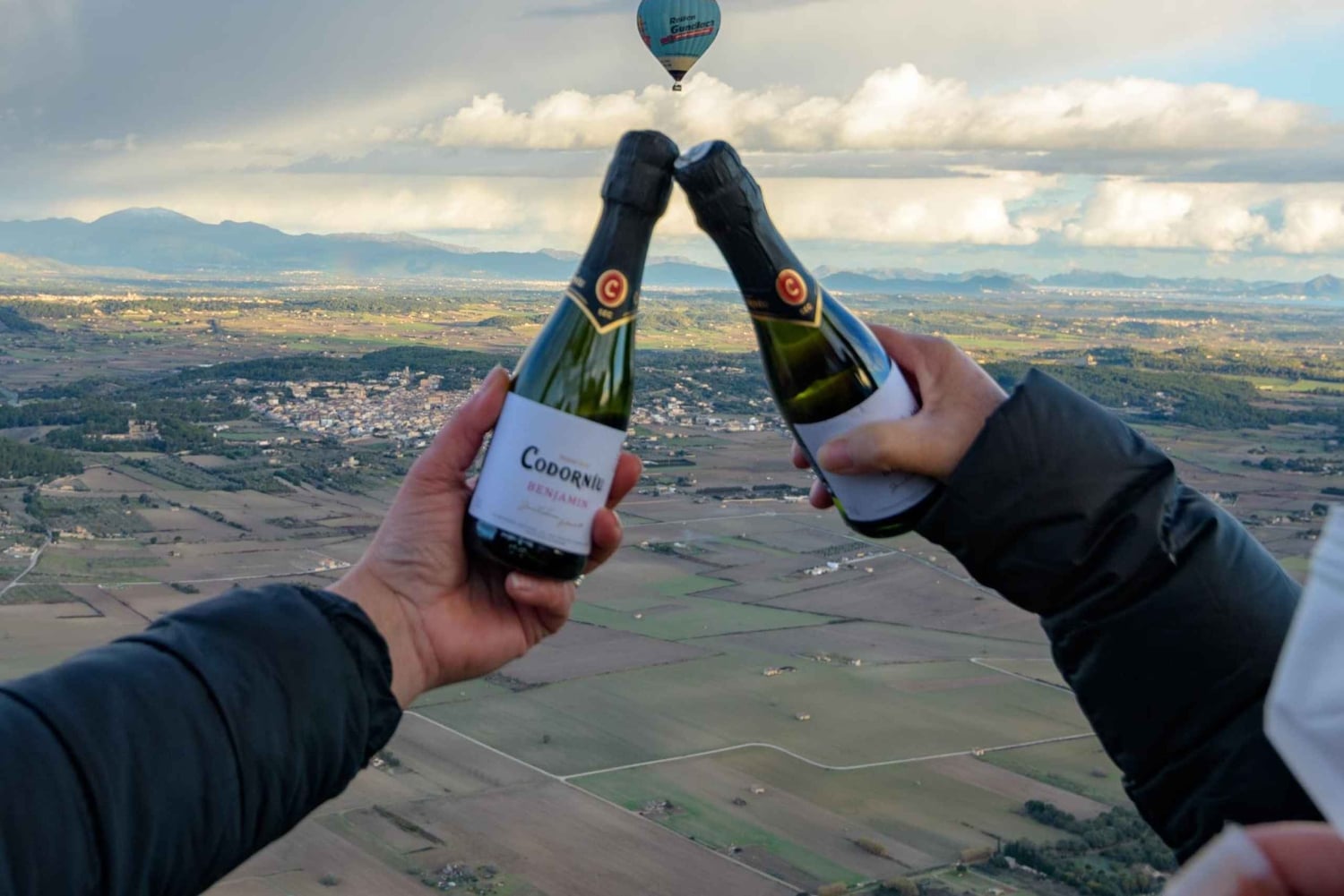 Manacor: PRIVAT BALLONGFLYVNING FOR PAR