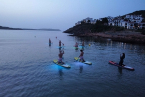 Paddle Surf com luzes Led ao pôr do sol em Menorca