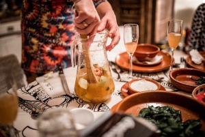 Paella et vin sur un toit-terrasse – dîner au coucher du soleil à Palma