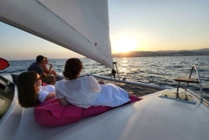 Palma: 2-stündige Katamaranfahrt bei Sonnenuntergang mit Getränken
