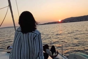 Palma: 2-stündige Katamaranfahrt bei Sonnenuntergang mit Getränken