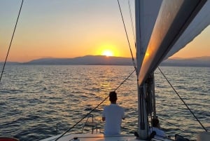 Palma: 2-timmars kryssning med katamaran i solnedgången med dryck