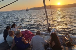 Palma: 2-timmars kryssning med katamaran i solnedgången med dryck