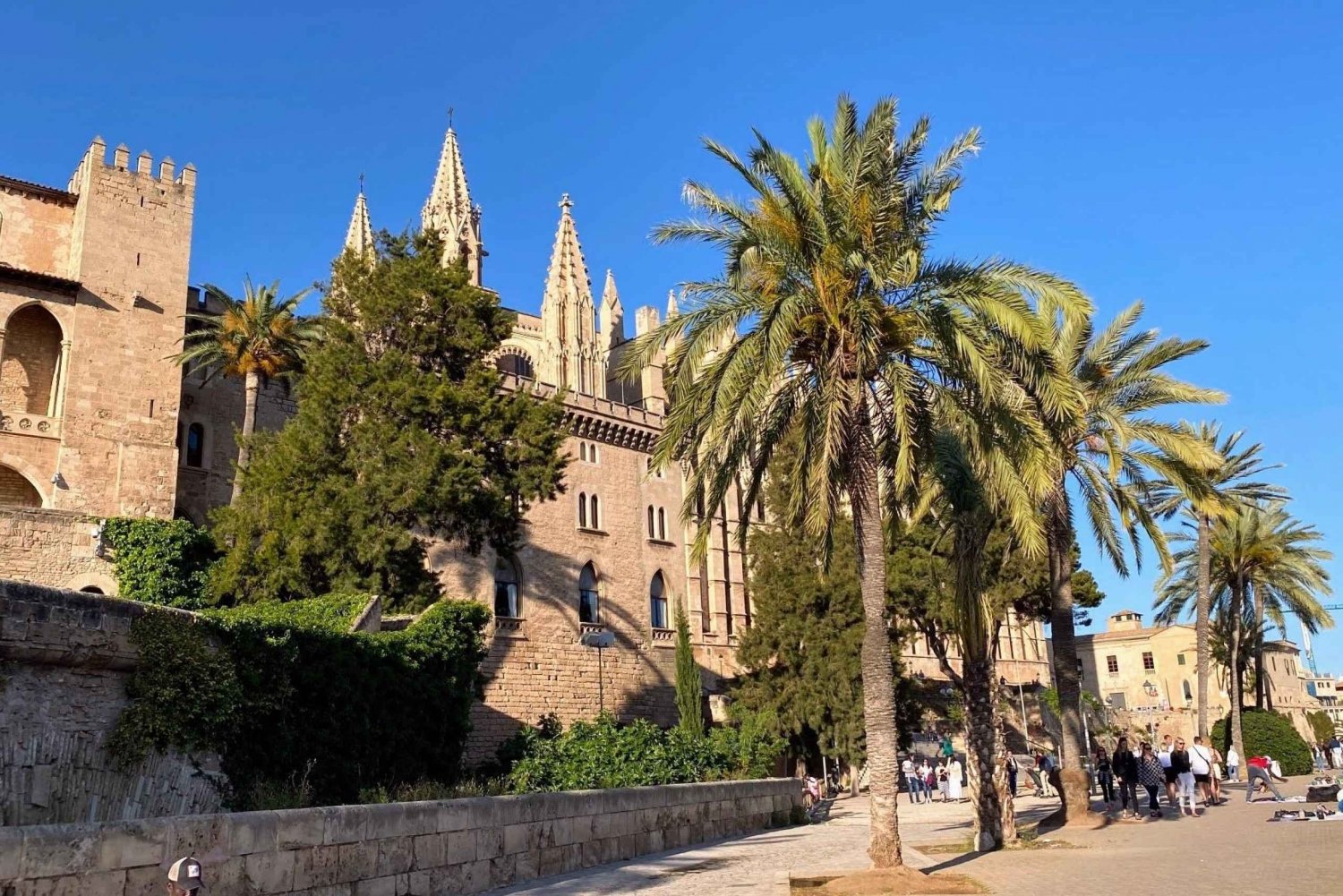 Palma: Vanhankaupungin kujat Itseopastettu tutkimusmatkailukävelylenkki