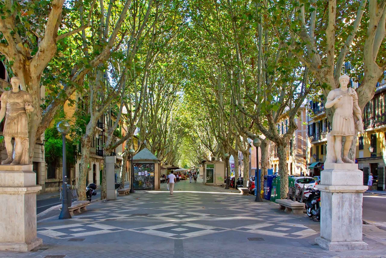 Palma: CityXperience Bus and Guided Walking Tour