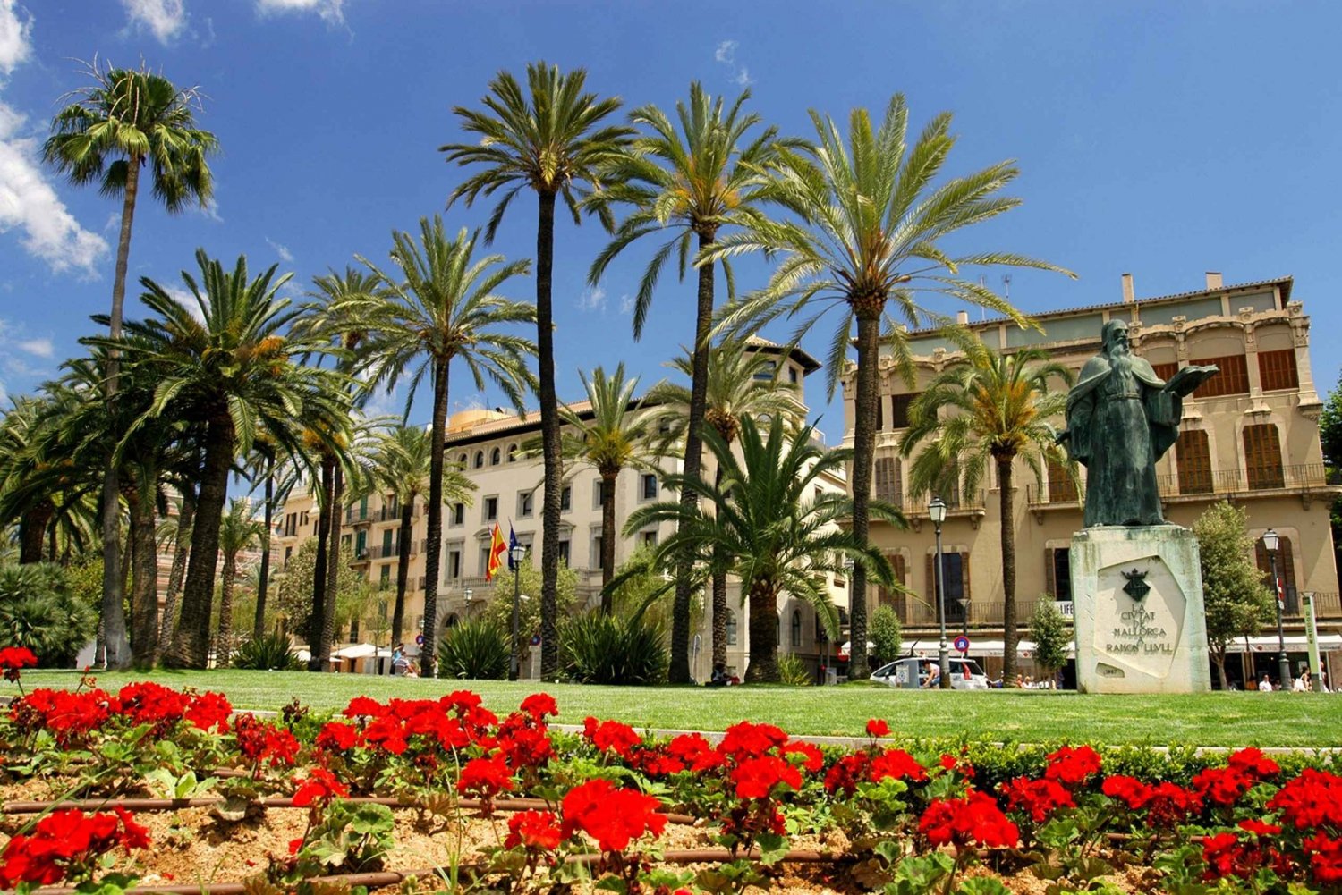 Palma: CityXperience Bus and Guided Walking Tour