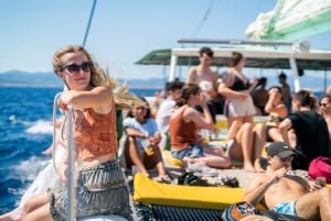 Palma de Mallorca: 5-stündige Katamaranfahrt mit Mittagessen und Schwimmen