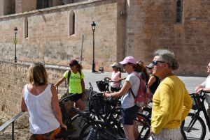 Palma de Mallorca: Guidad cykeltur med tapas och en drink