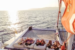Palma de Mallorca: Luxury Catamaran Tour with Buffet Meal