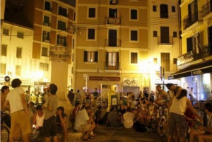 Palma de Mallorca: Old Town Tour and Tapas Bar by Night