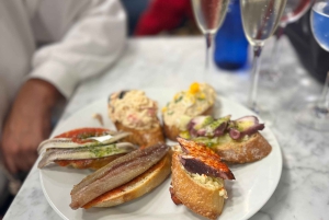 Palma de Mallorca: Tour guiado privado a pie con tapas